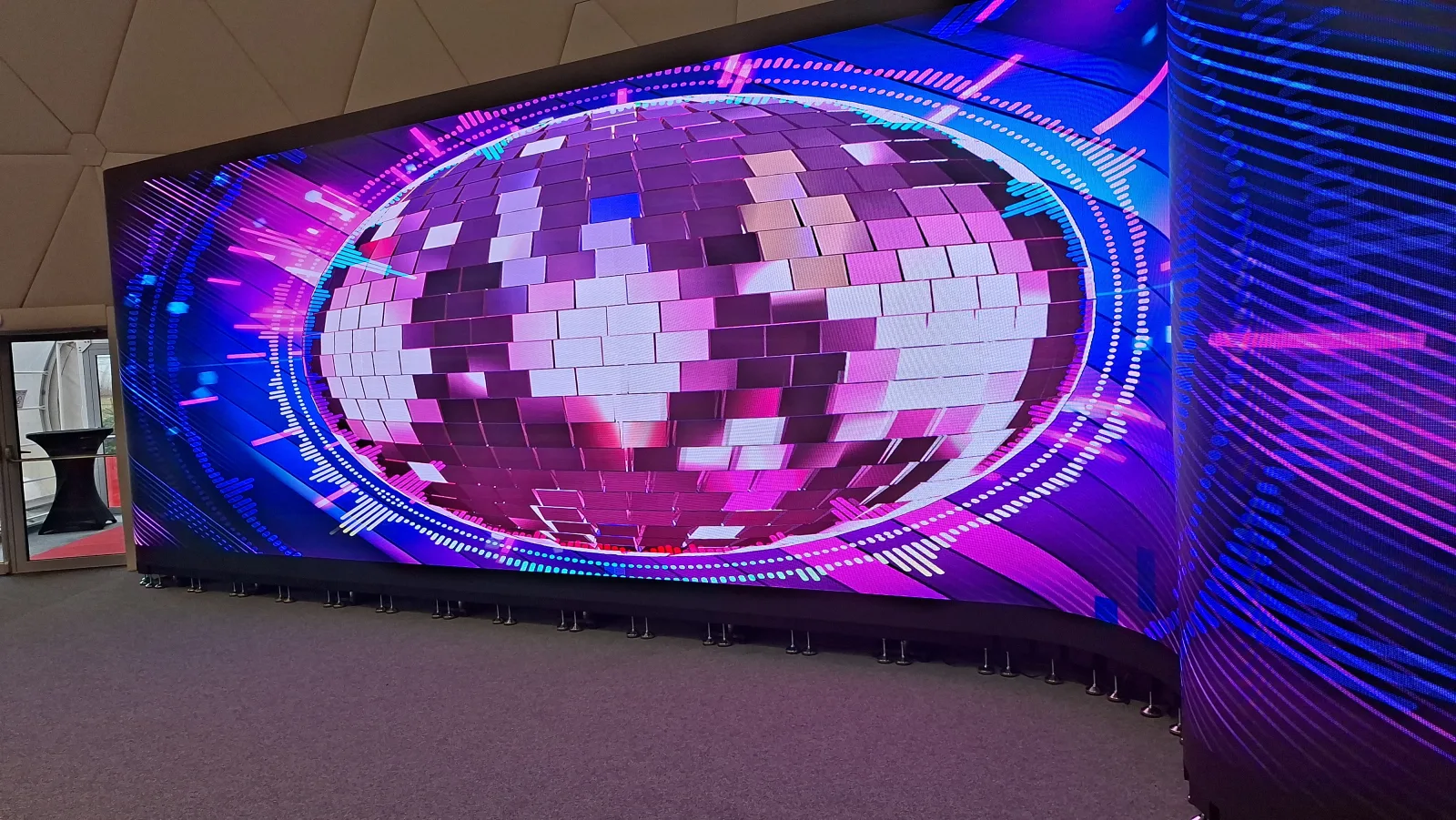 Ekran LED Vivento jako część scenografii eventowej